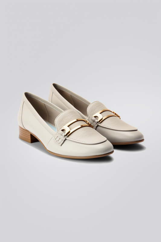 Thalia Amandelneus Loafers
